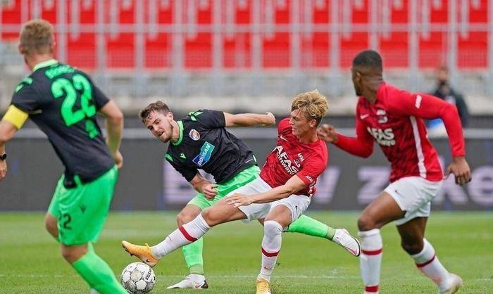 冰球季后赛上演强强对话，姑苏貔貅队大胜岭东灰熊队，战术调整见效；边路成突破口的简单介绍-爱游戏