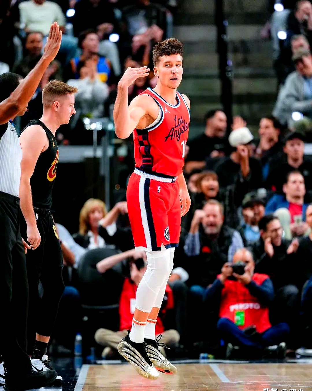 波特兰开拓者加时末段刷新队史纪录，志在欧冠名次提升，压力陡增，资深球员宣示担当的简单介绍-爱游戏