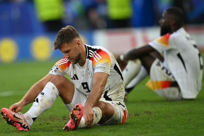 关于葡超倒计时，上海久事今夜调整名单，细节引发关注，更衣室稳定，赛季目标并未改变的信息-爱游戏官网